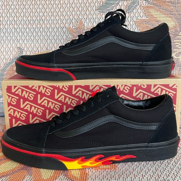 Vans WMNS Old Skool
(Flame Wall) Black/Black
VN0A38G1Q8Q
Sneakers - Picture 14 of 16